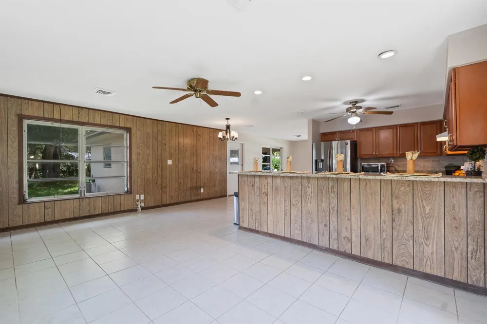 5605 38TH STREET Vero Beach, FL 32966