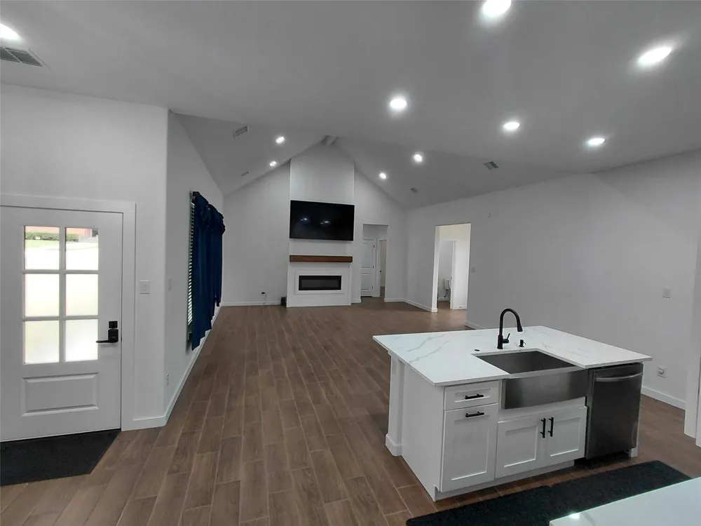 604 E 4th Street Muenster, TX 76252