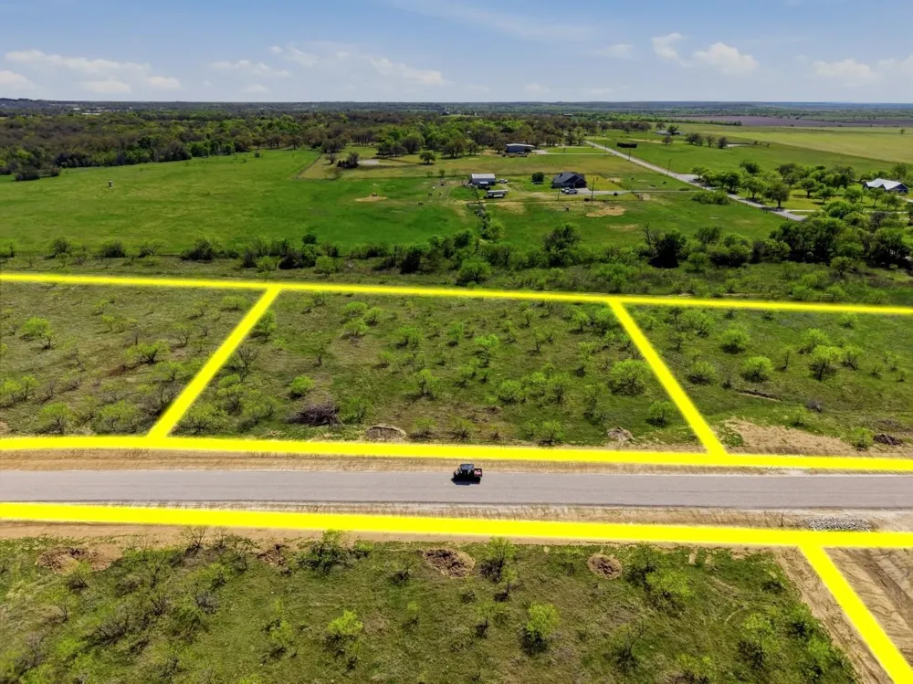 1408 Weston Ridge Grandview, TX 76050
