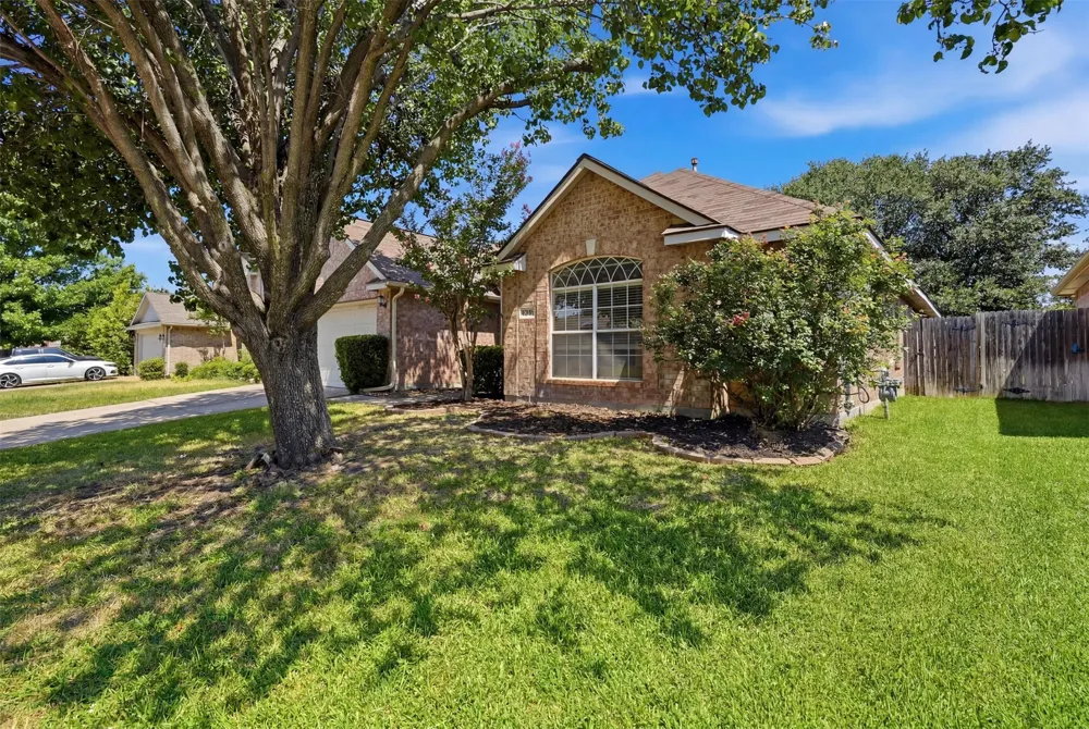 4013 Azalea Drive Haltom City, TX 76137