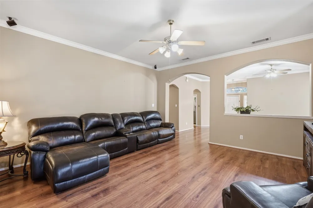 4013 Azalea Drive Haltom City, TX 76137