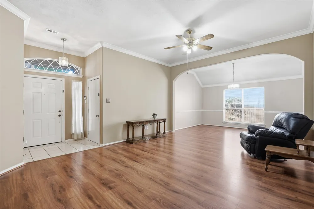 4013 Azalea Drive Haltom City, TX 76137