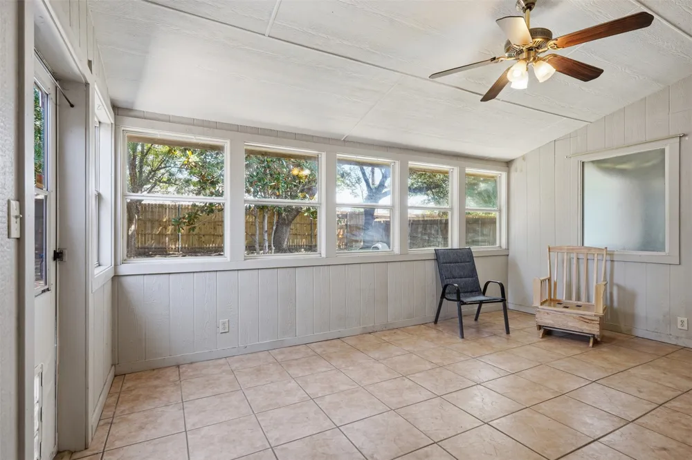 4013 Azalea Drive Haltom City, TX 76137