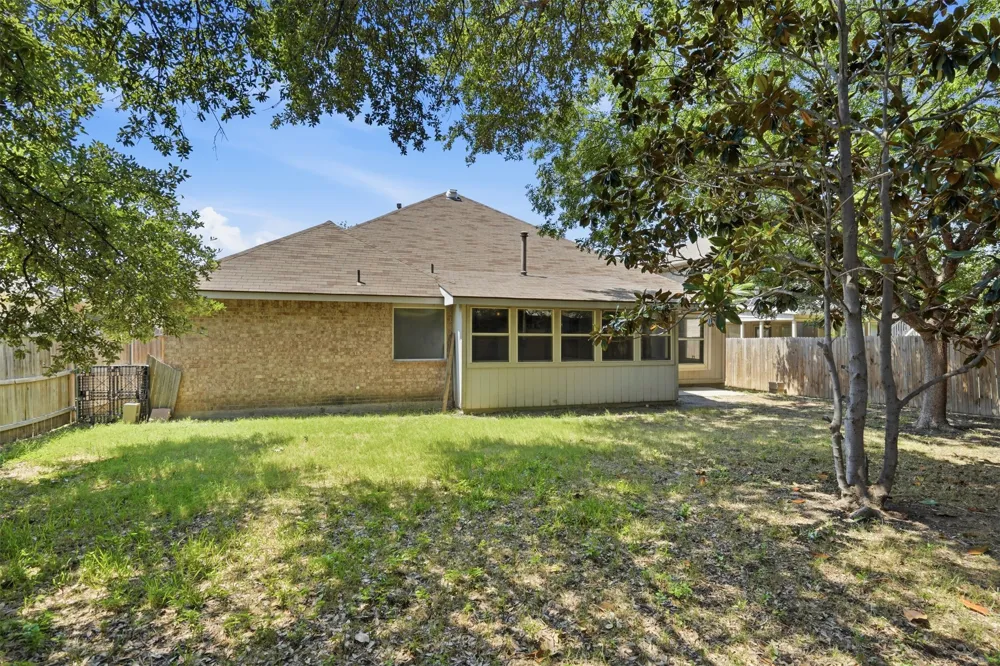 4013 Azalea Drive Haltom City, TX 76137