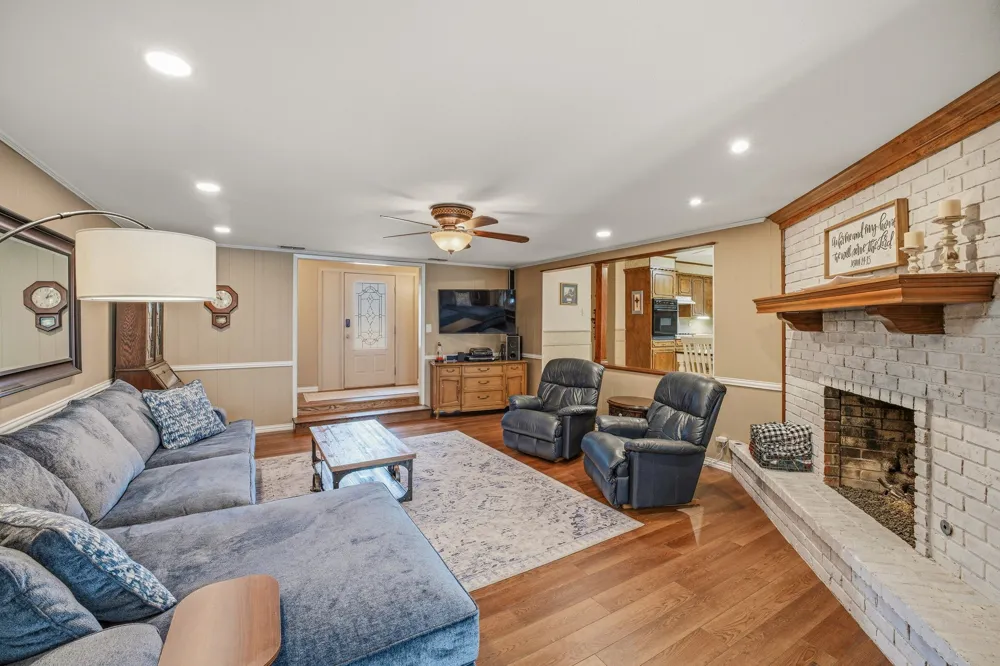 1335 Lydia Street Stephenville, TX 76401
