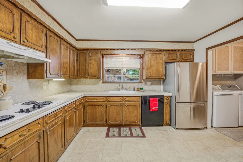 1335 Lydia Street Stephenville, TX 76401