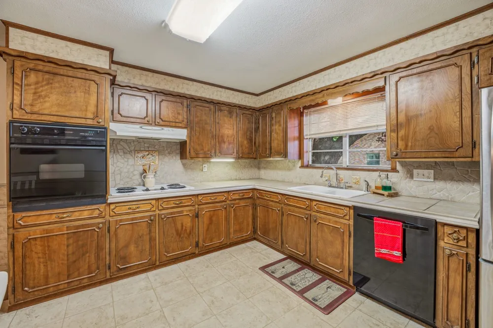 1335 Lydia Street Stephenville, TX 76401