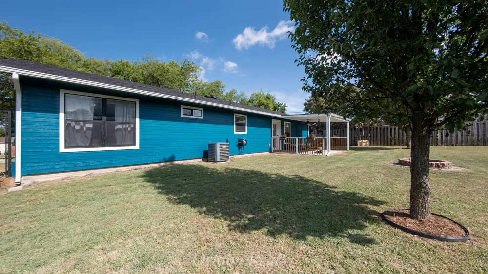 109 S Shaw Street Tom Bean, TX 75489