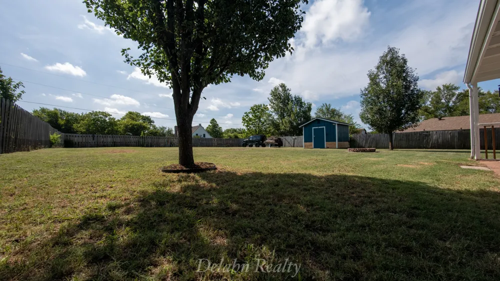 109 S Shaw Street Tom Bean, TX 75489