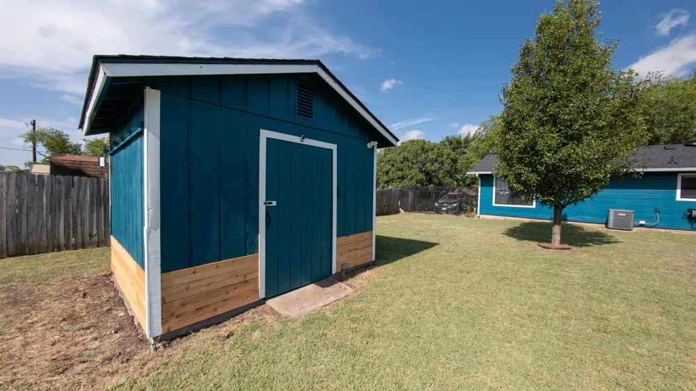 109 S Shaw Street Tom Bean, TX 75489