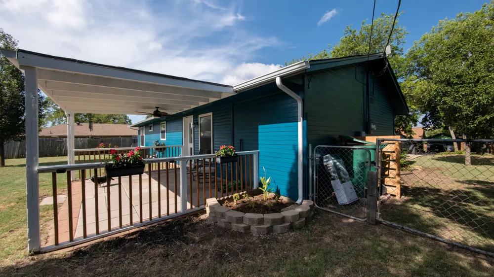 109 S Shaw Street Tom Bean, TX 75489