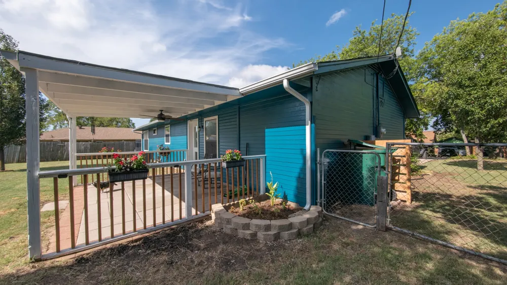 109 S Shaw Street Tom Bean, TX 75489