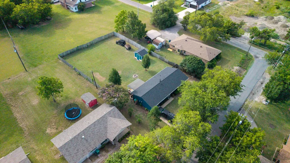 109 S Shaw Street Tom Bean, TX 75489