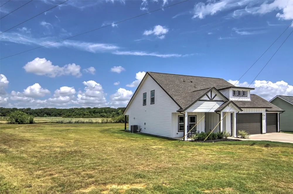 7206 Treaty Oaks Boulevard Granbury, TX 76048