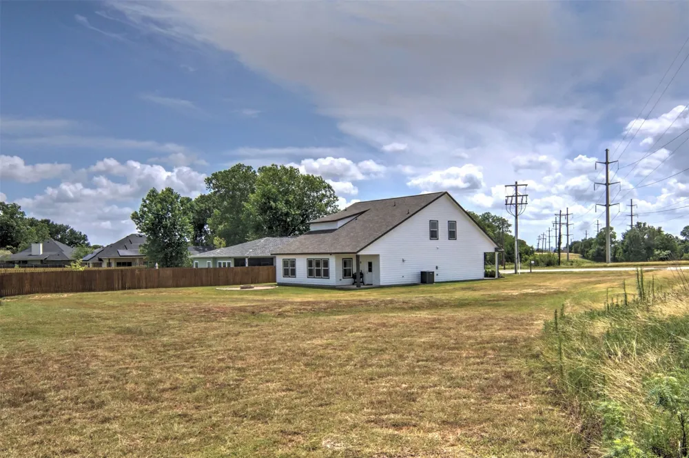 7206 Treaty Oaks Boulevard Granbury, TX 76048