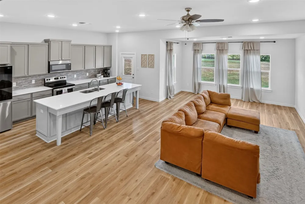 7206 Treaty Oaks Boulevard Granbury, TX 76048