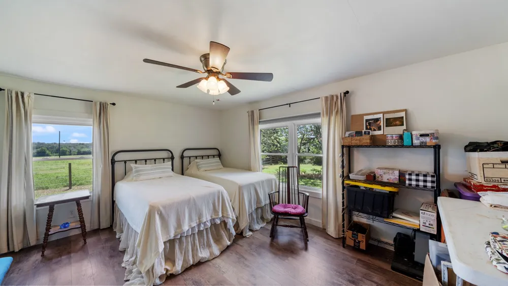 1053 Vz County Road 4206 Athens, TX 75752