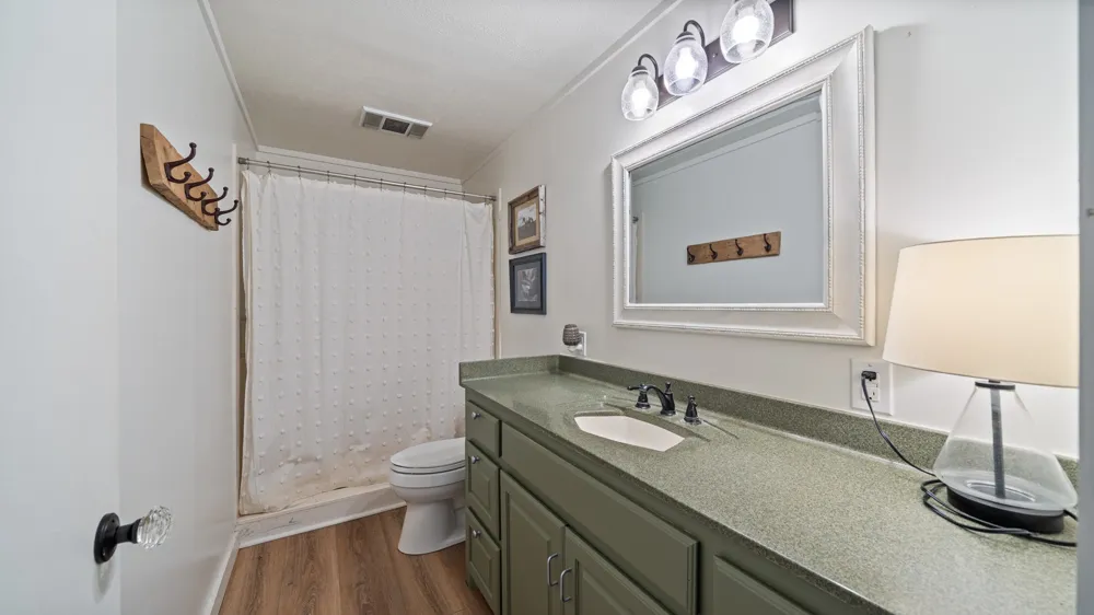 1053 Vz County Road 4206 Athens, TX 75752