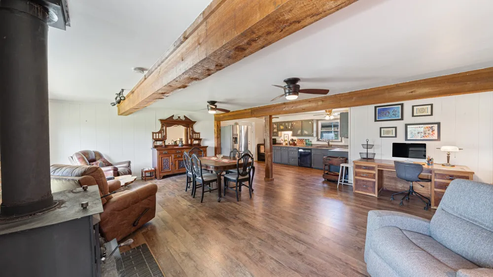 1053 Vz County Road 4206 Athens, TX 75752