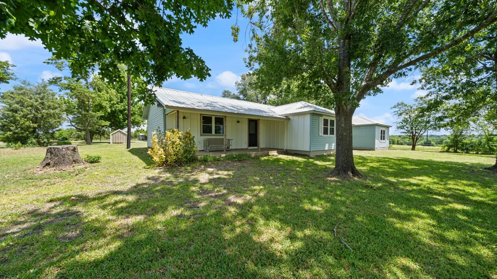 1053 Vz County Road 4206 Athens, TX 75752