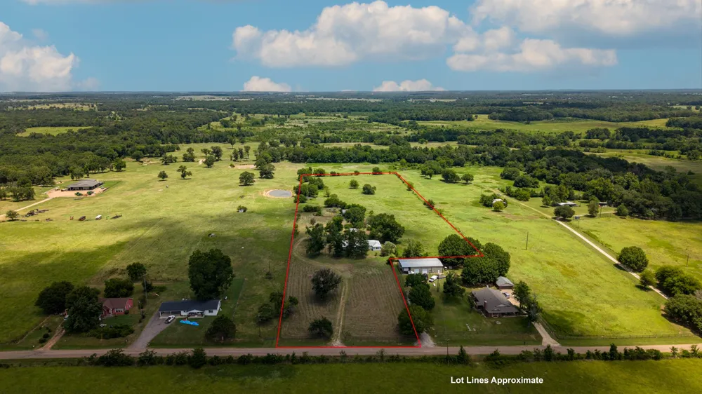 1053 Vz County Road 4206 Athens, TX 75752