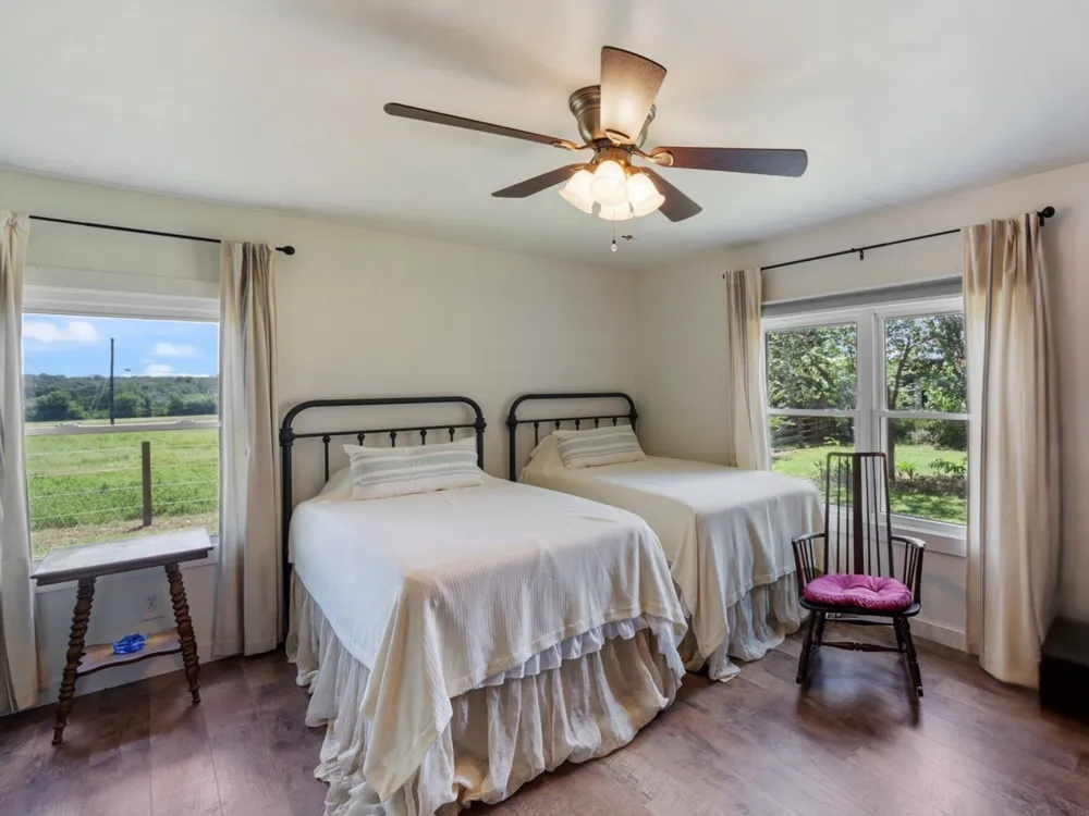 1053 Vz County Road 4206 Athens, TX 75752