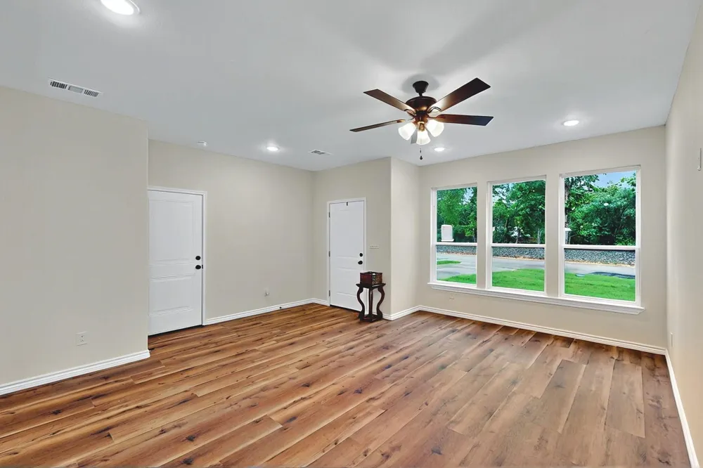 415 Martin Luther King Jr Street Sulphur Springs, TX 75482