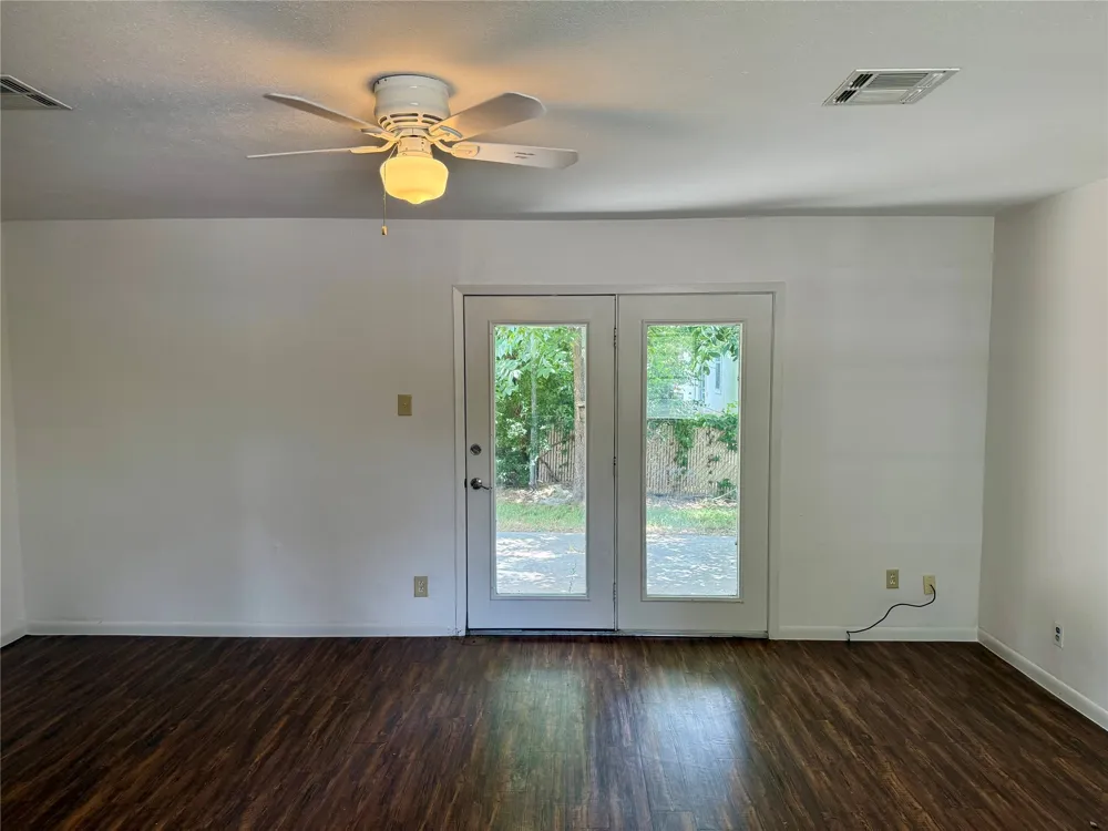 1407 N East St Belton, TX 76513