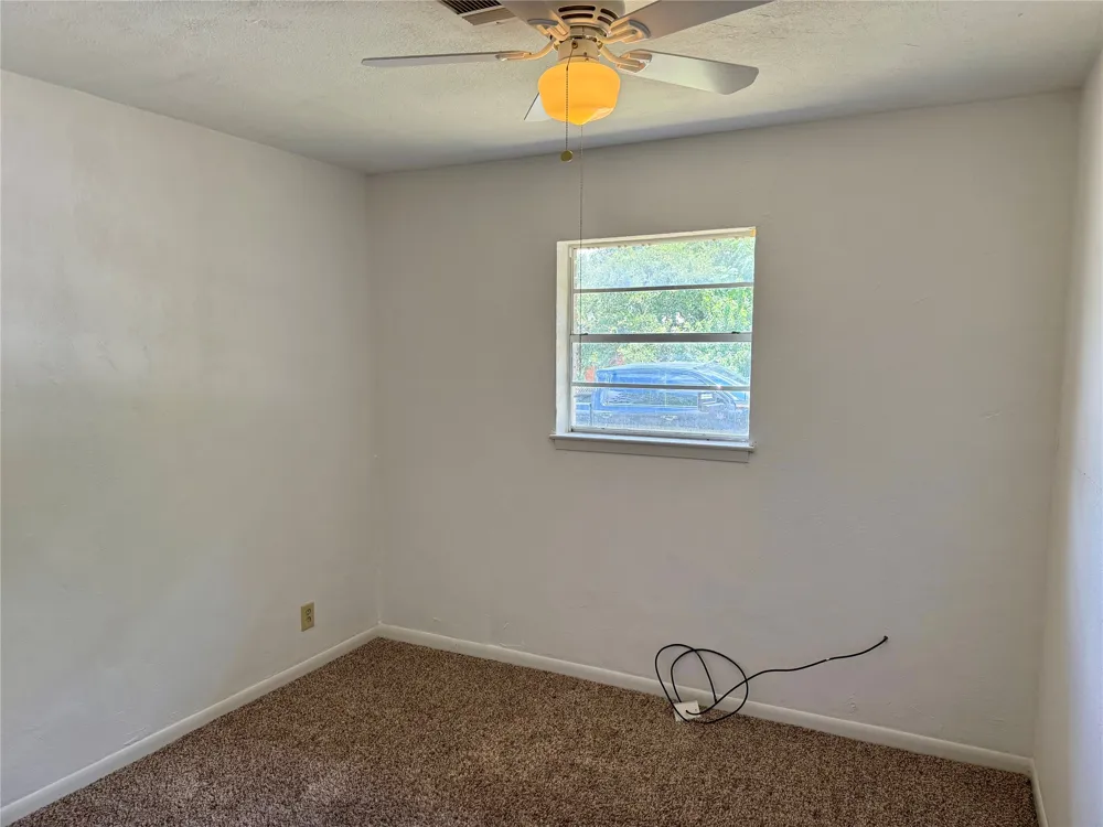 1407 N East St Belton, TX 76513
