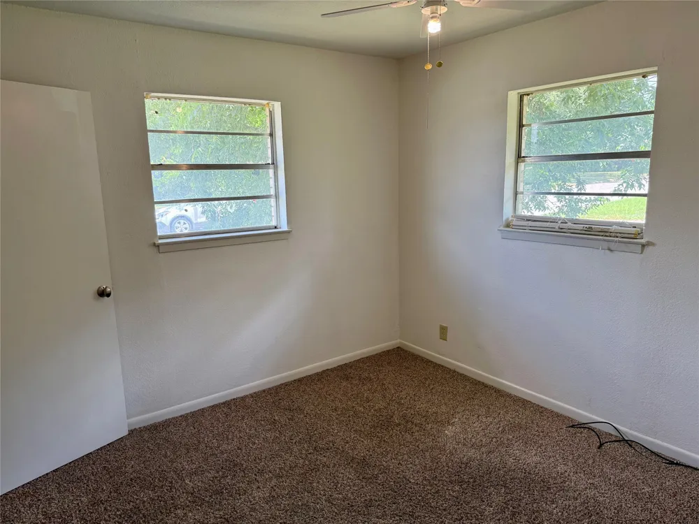 1407 N East St Belton, TX 76513