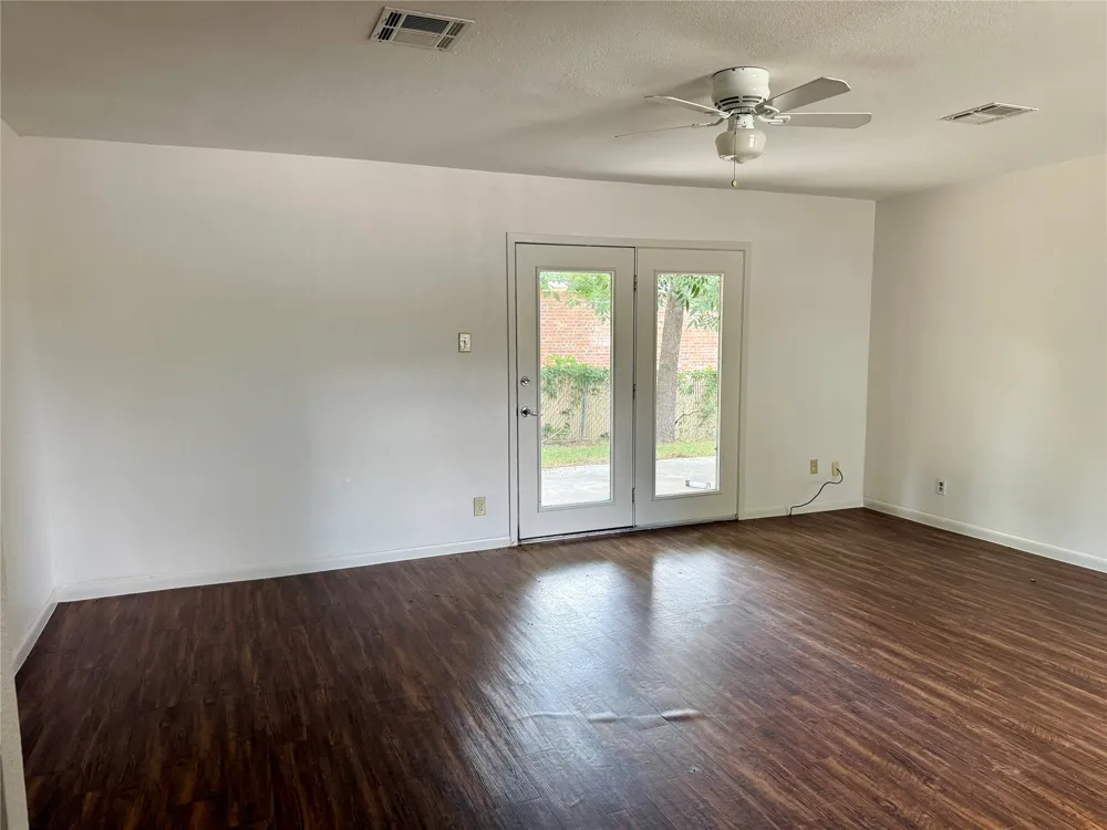 1407 N East St Belton, TX 76513