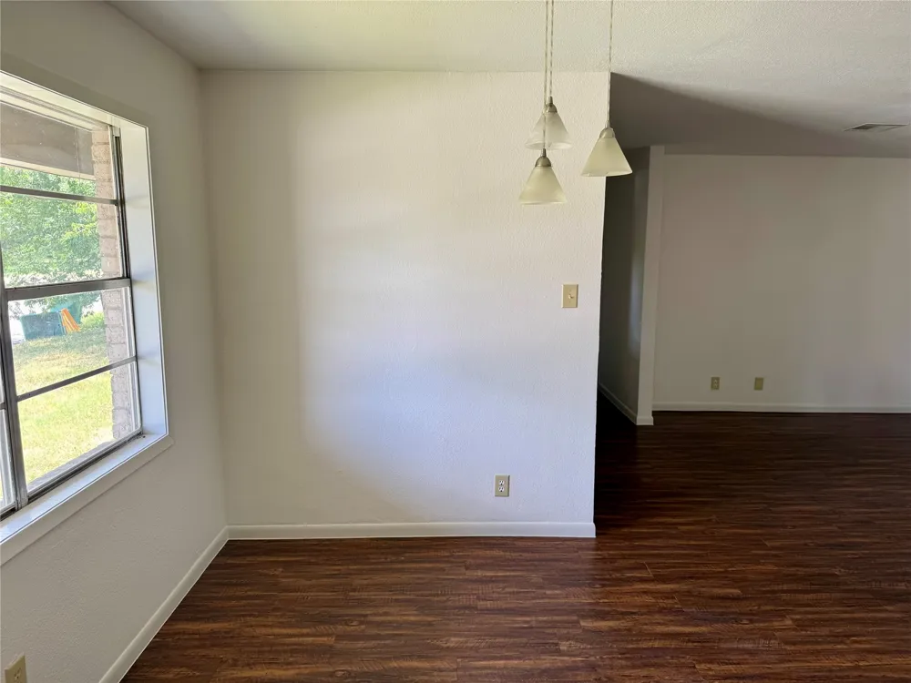 1407 N East St Belton, TX 76513
