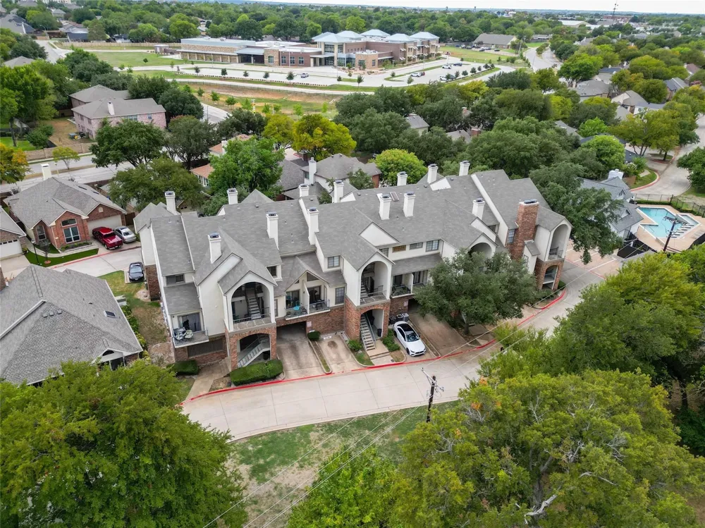 501 Arbor Creek Drive #207 Euless, TX 76039