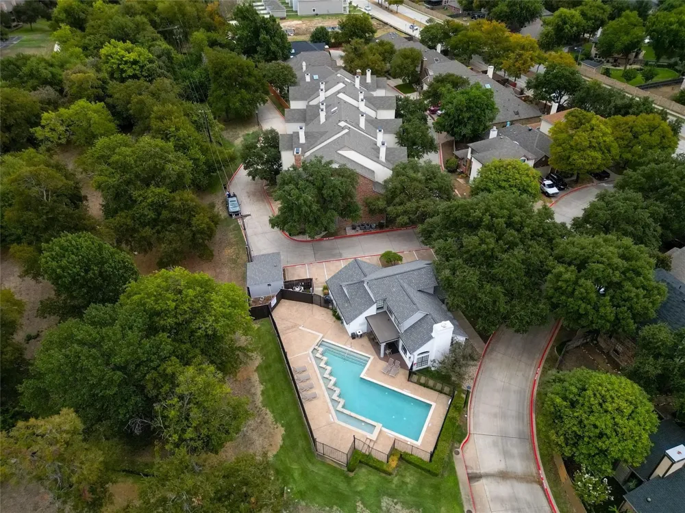 501 Arbor Creek Drive #207 Euless, TX 76039