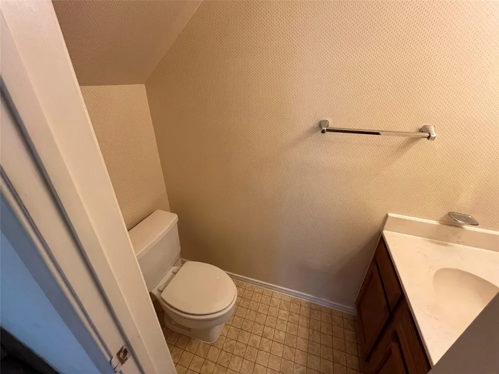 501 Arbor Creek Drive #207 Euless, TX 76039