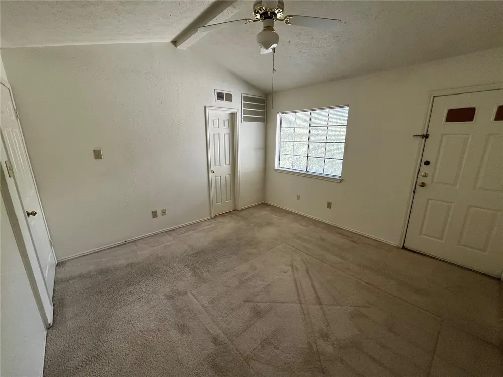 501 Arbor Creek Drive #207 Euless, TX 76039