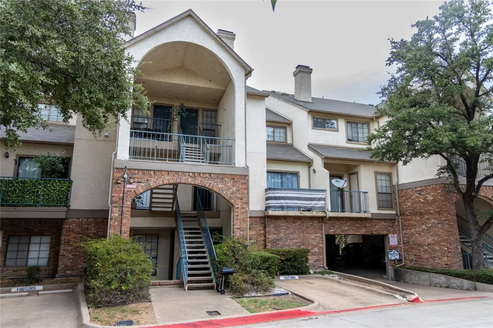 501 Arbor Creek Drive #207 Euless, TX 76039