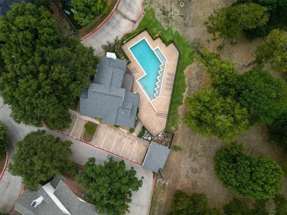 501 Arbor Creek Drive #207 Euless, TX 76039