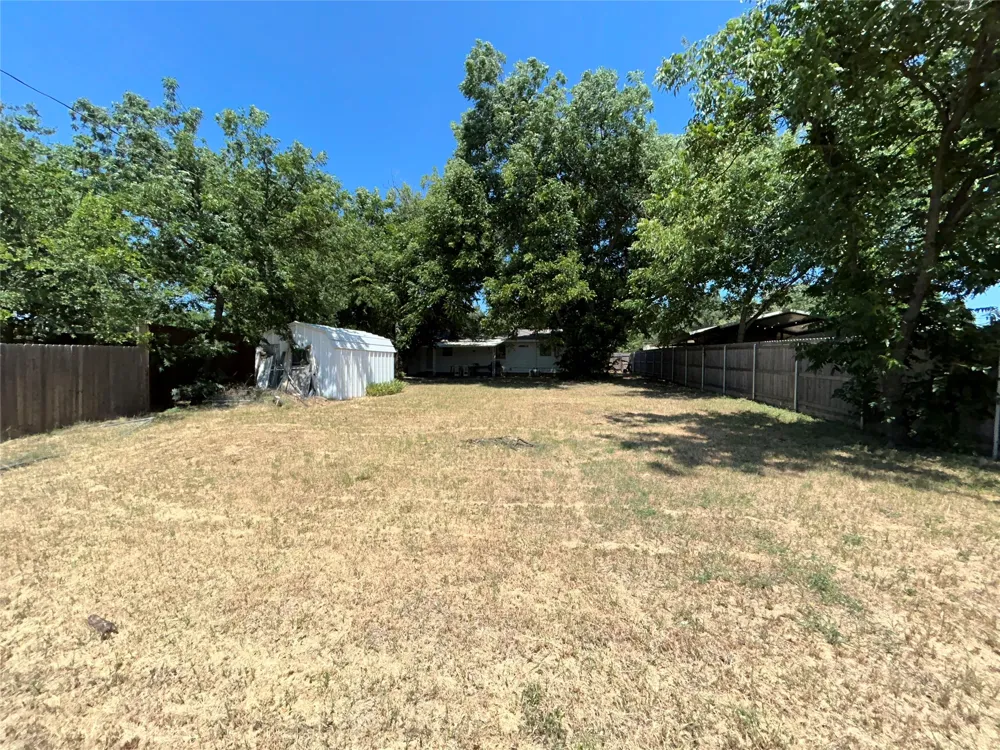 908 Fairview Street Graham, TX 76450