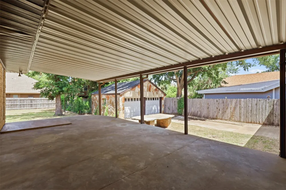 1170 W Frey Street Stephenville, TX 76401