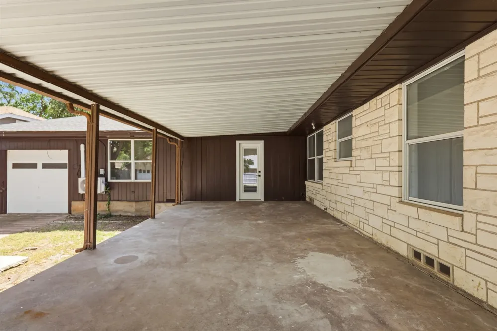 1170 W Frey Street Stephenville, TX 76401