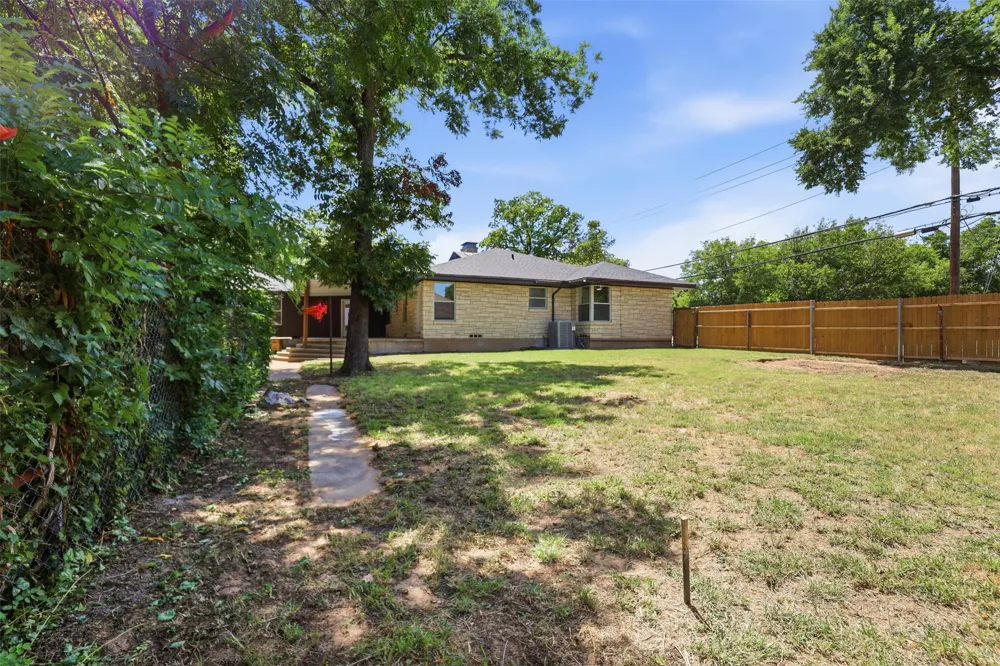 1170 W Frey Street Stephenville, TX 76401