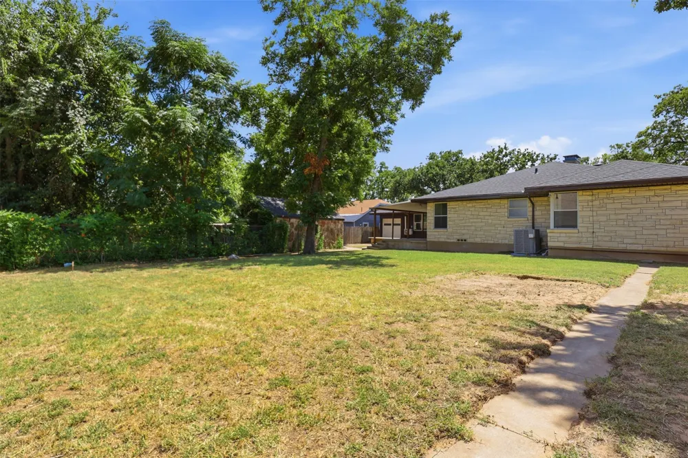 1170 W Frey Street Stephenville, TX 76401