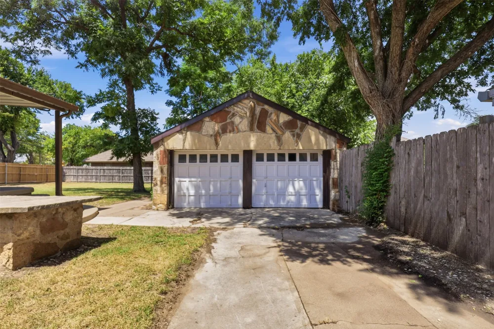 1170 W Frey Street Stephenville, TX 76401