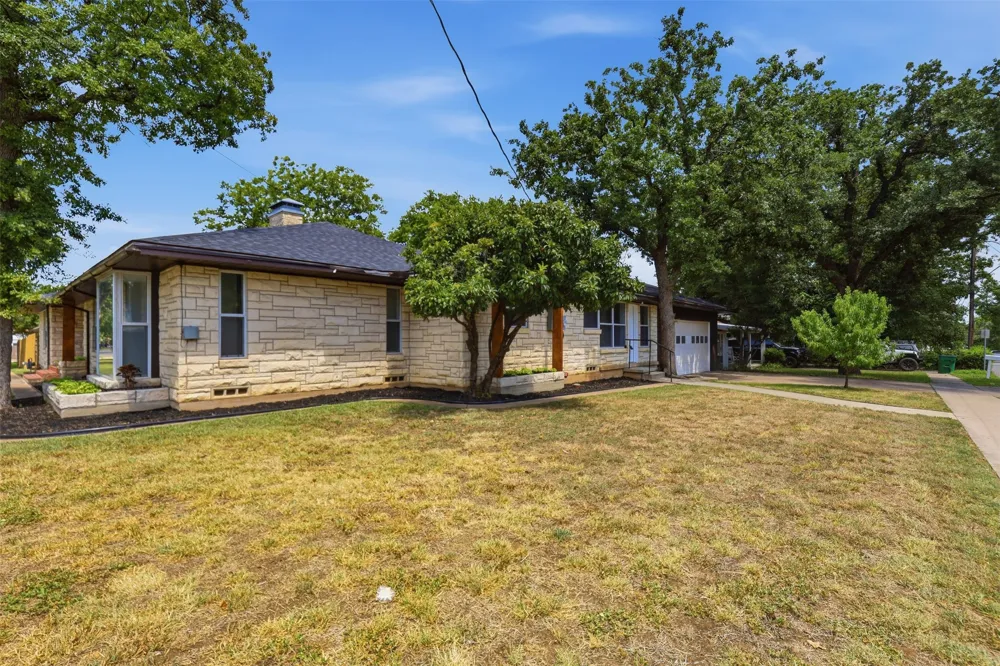 1170 W Frey Street Stephenville, TX 76401