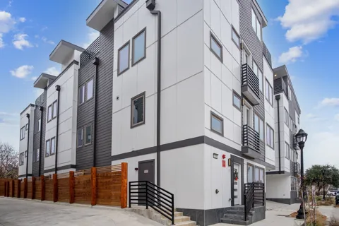 1118 Galveston Avenue #3