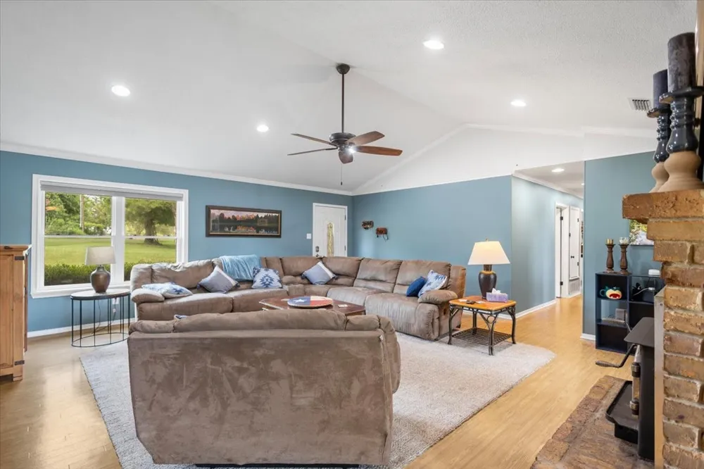 222 County Road 4850 Winnsboro, TX 75494