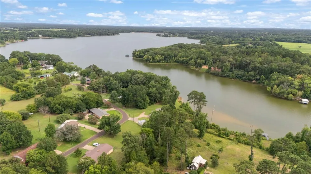 222 County Road 4850 Winnsboro, TX 75494