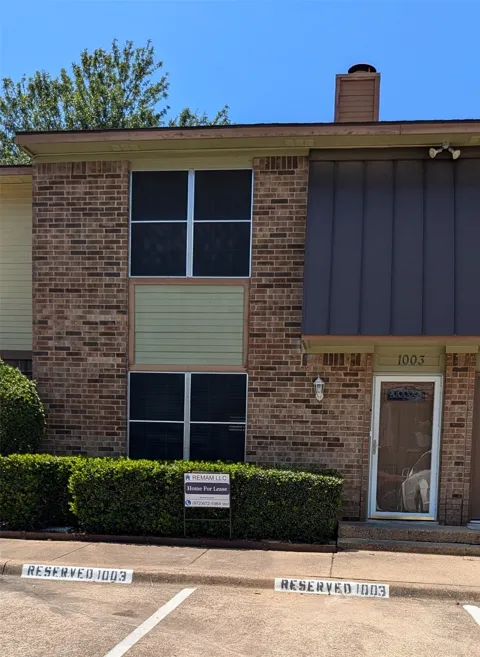 1003 Vedral Place