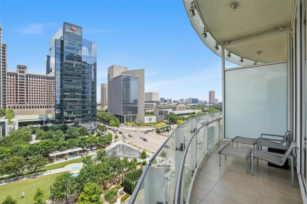 1918 Olive Street #704 Dallas, TX 75201